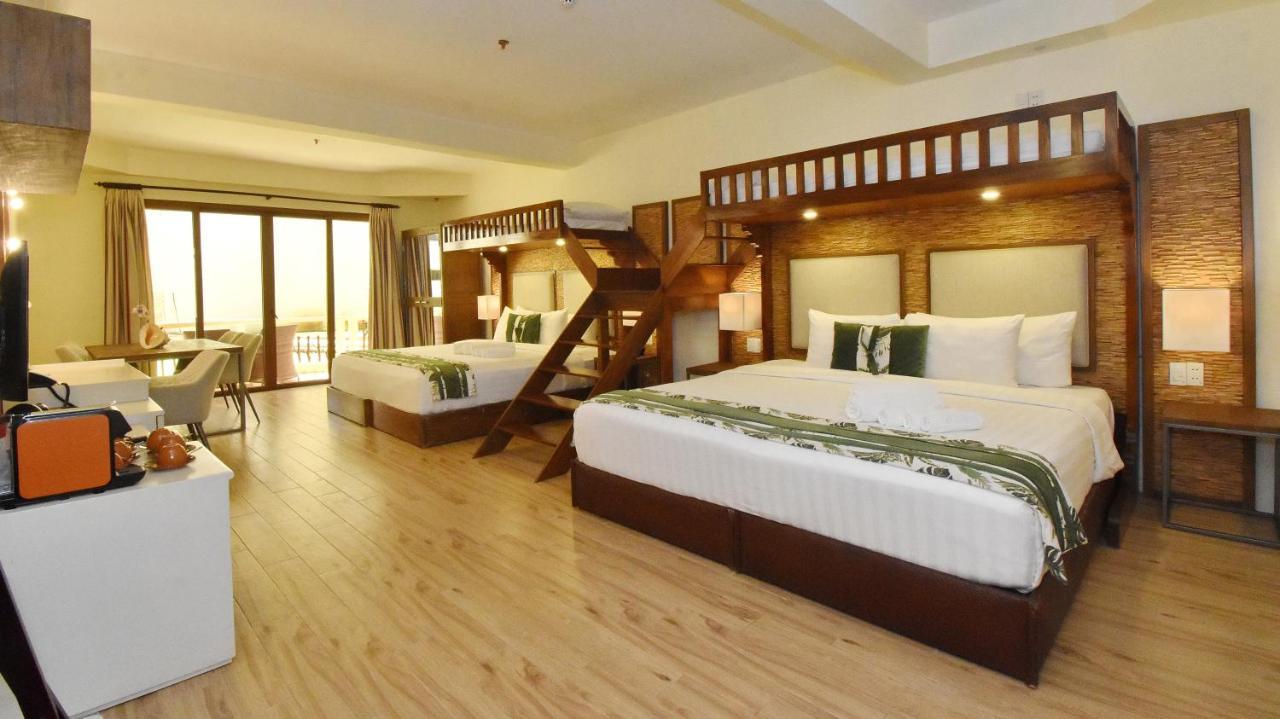 Ambassador In Paradise Balabag  Εξωτερικό φωτογραφία Family Suite