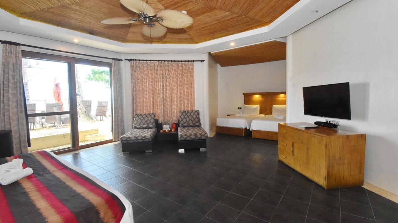 Ambassador In Paradise Balabag  Εξωτερικό φωτογραφία A room at the hotel